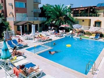 Hôtel Grand Nett Beach à Kusadası Extérieur photo